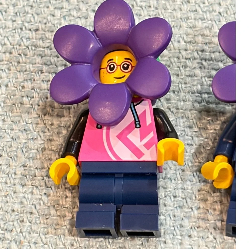 LEGO Minifigure Lot 2 Purple Flower Head Girl Freckles Glasses Pink Hoodie Blue